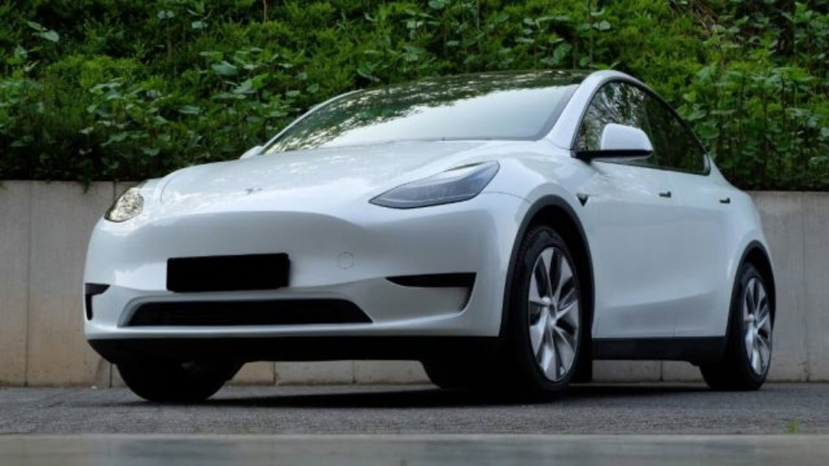 Tesla Model Y rwd (2)