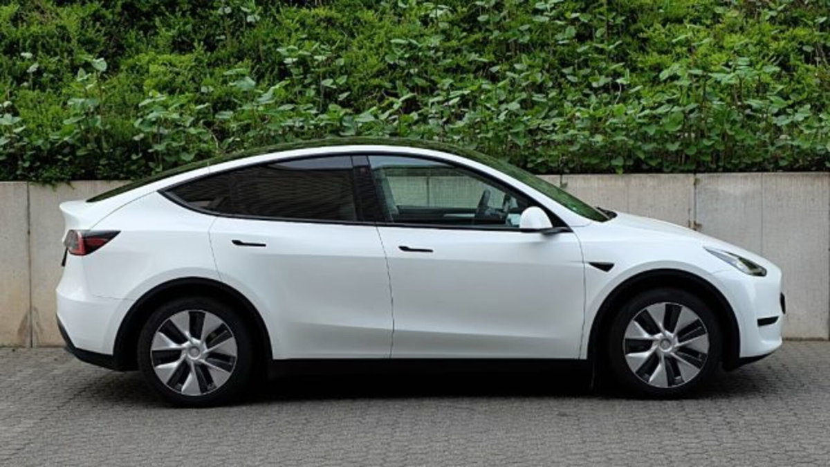 Tesla Model Y rwd (3)