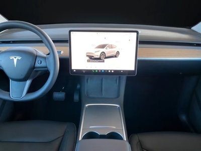 Tesla Model Y rwd (11)