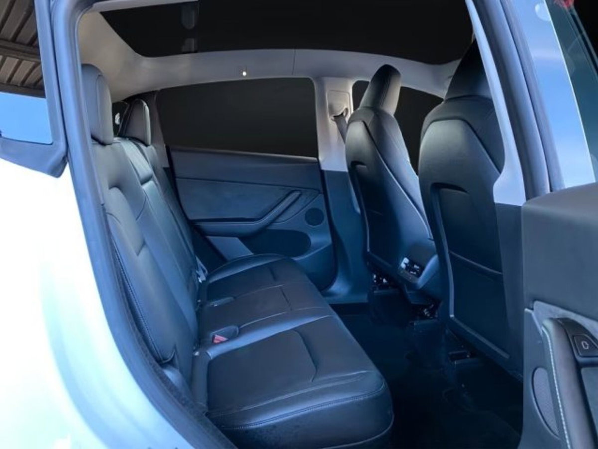Tesla Model Y rwd (17)