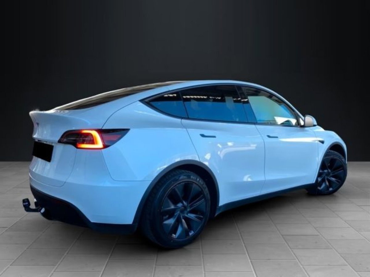 Tesla Model Y rwd (8)