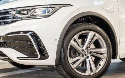 Volkswagen Tiguan 1.4 TSI eHYBRID DSG R-Line (11)