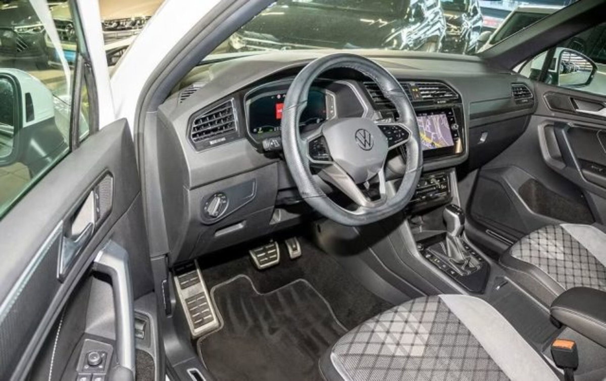 Volkswagen Tiguan 1.4 TSI eHYBRID DSG R-Line (3)
