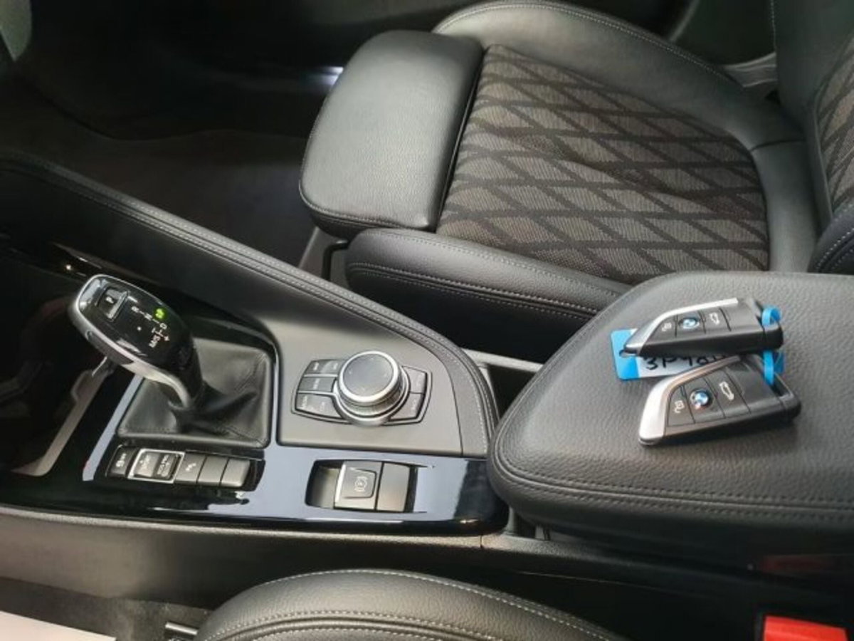 BMW X1 sDrive18i xLine Plus (14)