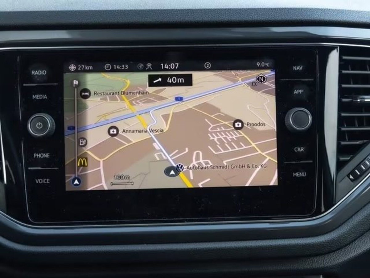 Volkswagen T-Roc 1.5 tsi R-Line dsg (11)