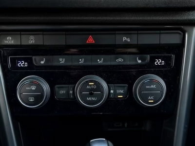 Volkswagen T-Roc 1.5 tsi R-Line dsg (12)