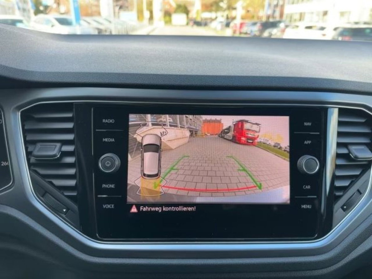 Volkswagen T-Roc 1.5 tsi R-Line dsg (12)