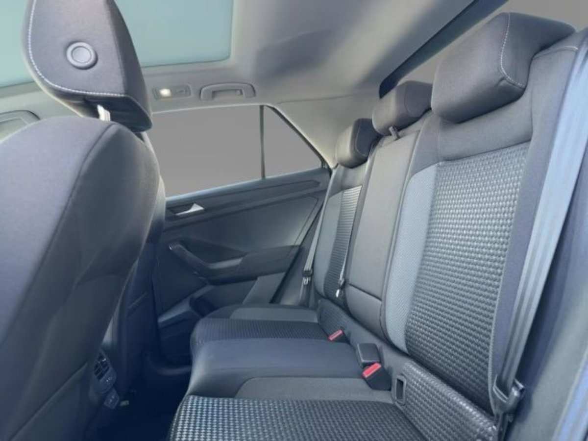 Volkswagen T-Roc 1.5 tsi R-Line dsg (8)