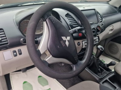 Mitsubishi L200 2.5 DI-D/136CV Double Cab Intense (10)