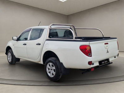 Mitsubishi L200 2.5 DI-D/136CV Double Cab Intense (3)
