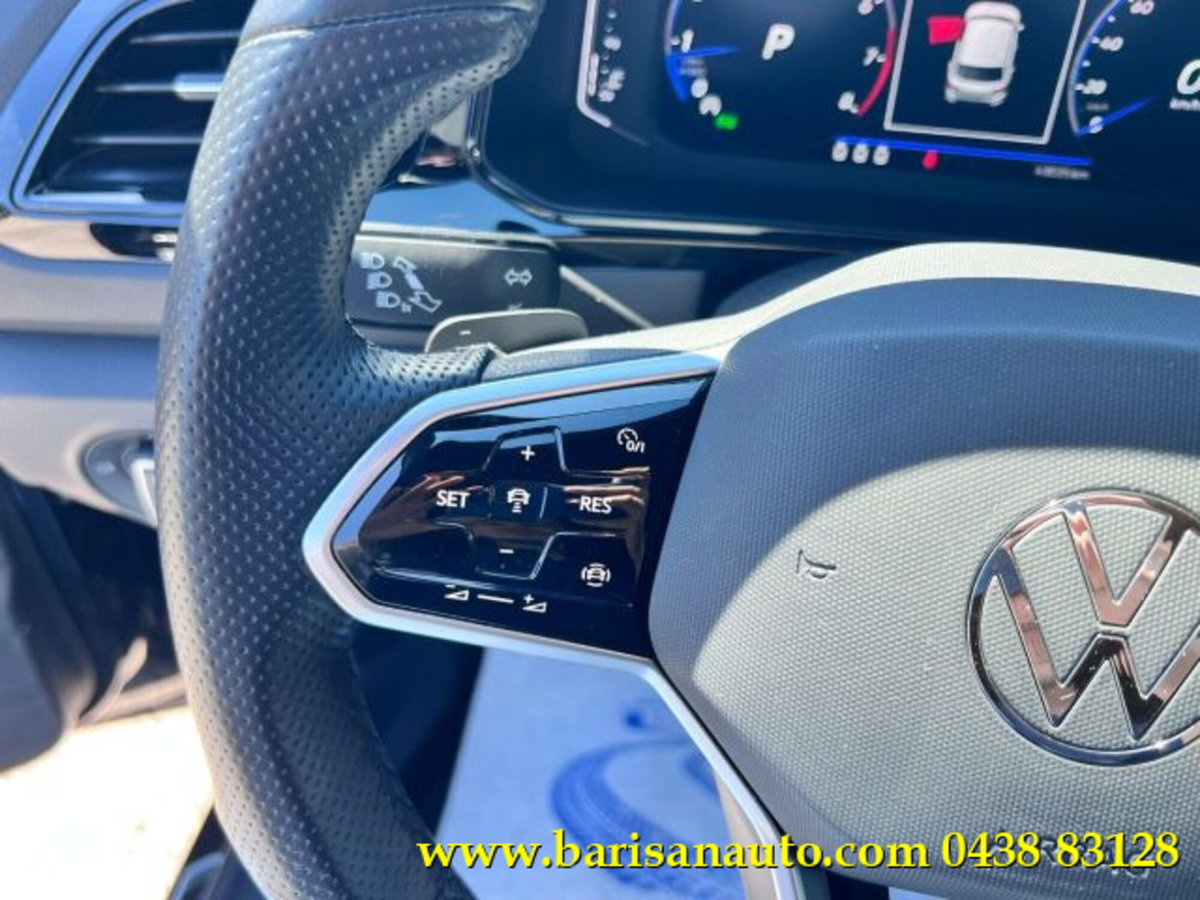 Volkswagen T-Roc 1.5 tsi R-Line dsg (16)
