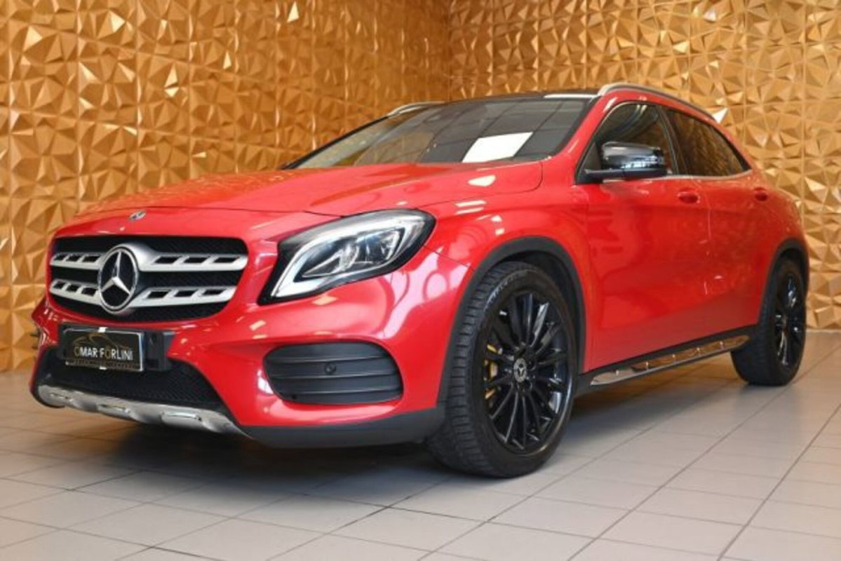 Mercedes-Benz GLA SUV 200 Premium