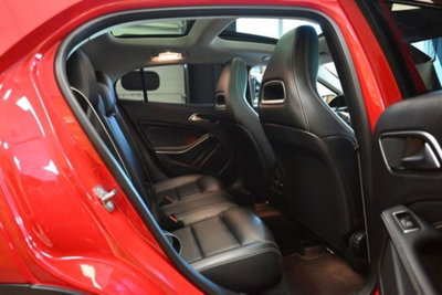 Mercedes-Benz GLA SUV 200 Premium (11)