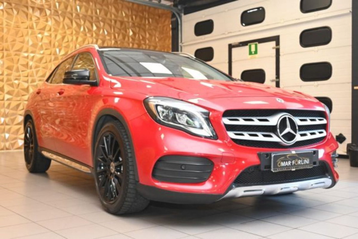 Mercedes-Benz GLA SUV 200 Premium (2)