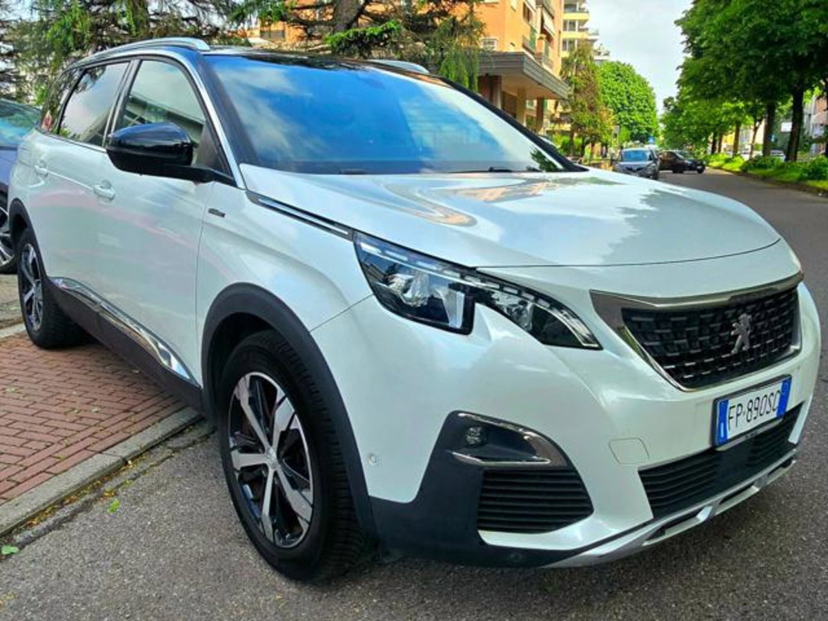 Peugeot 5008 BlueHDi 120 S&S EAT6 GT Line (11)