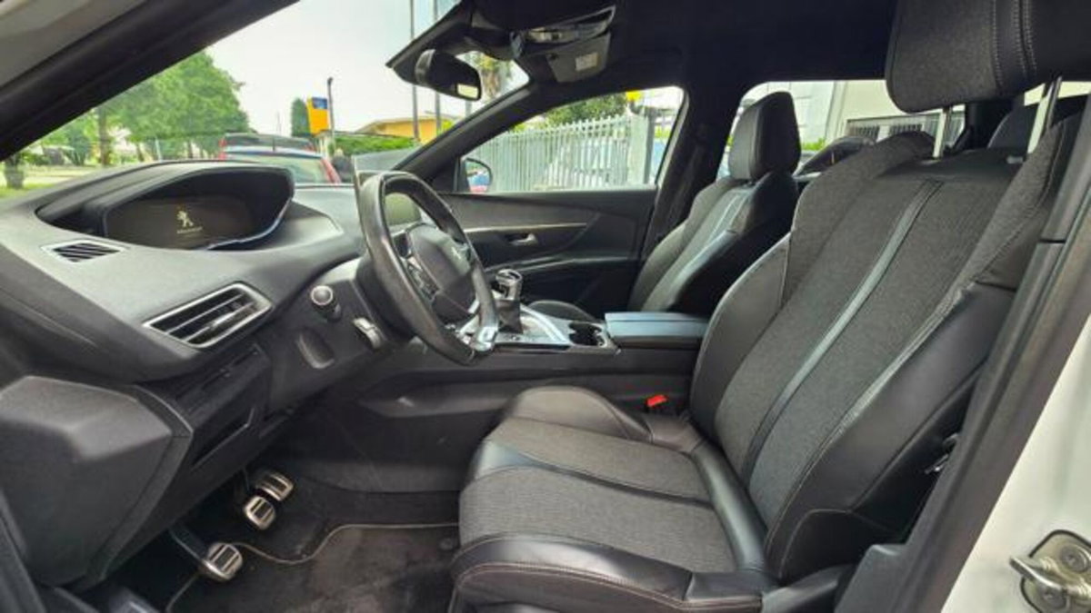 Peugeot 5008 BlueHDi 120 S&S EAT6 GT Line (15)