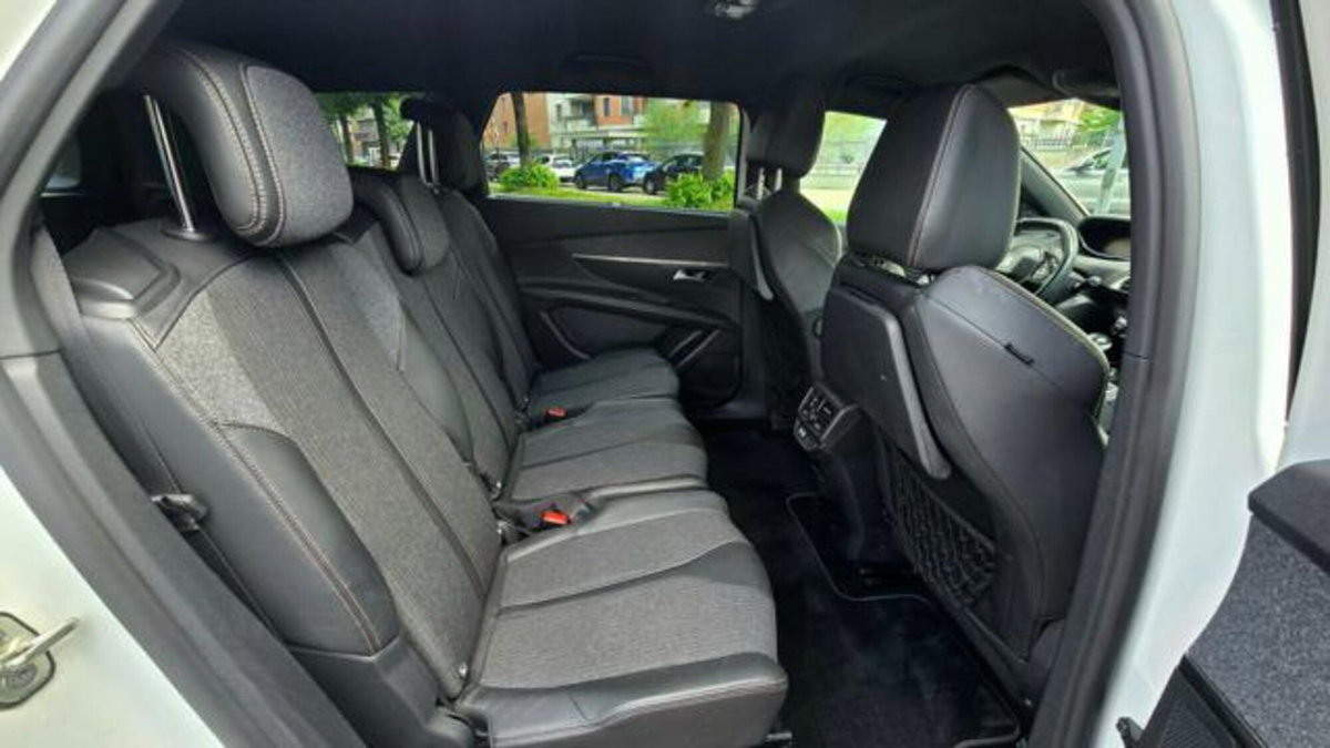 Peugeot 5008 BlueHDi 120 S&S EAT6 GT Line (19)