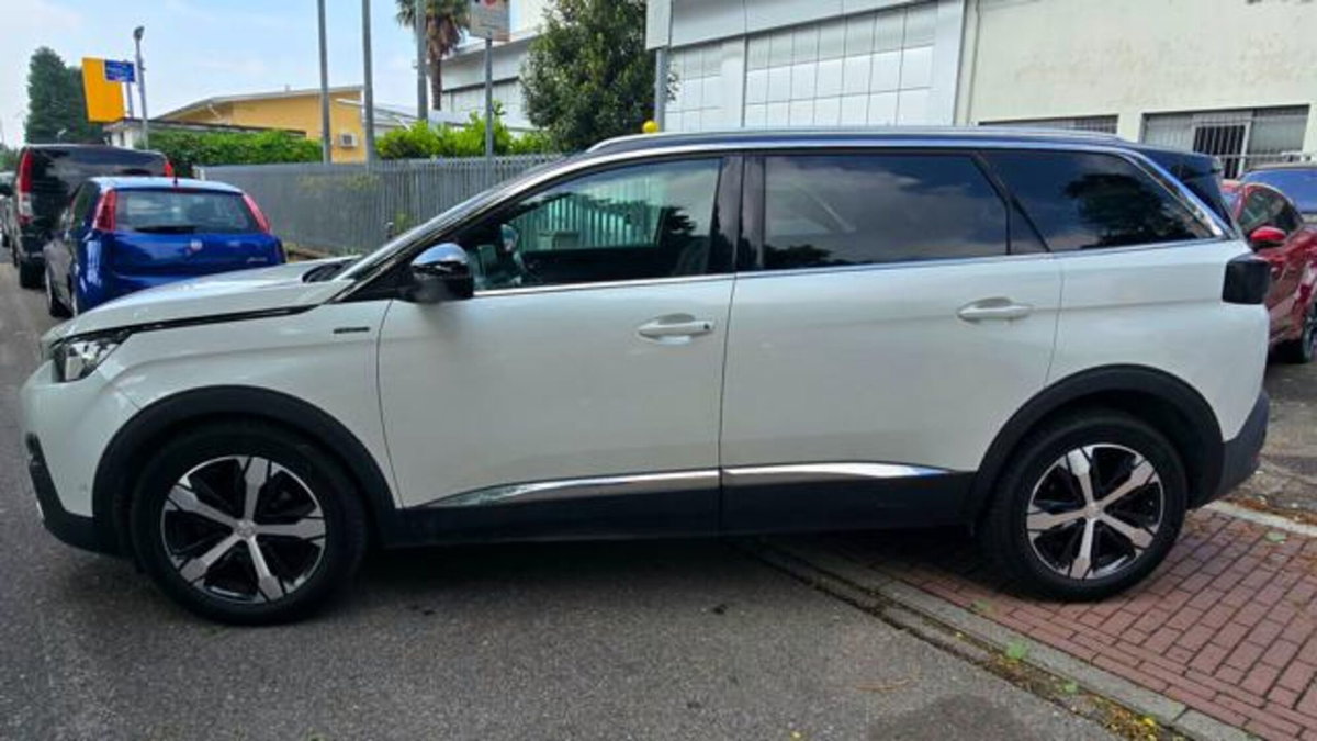 Peugeot 5008 BlueHDi 120 S&S EAT6 GT Line (3)
