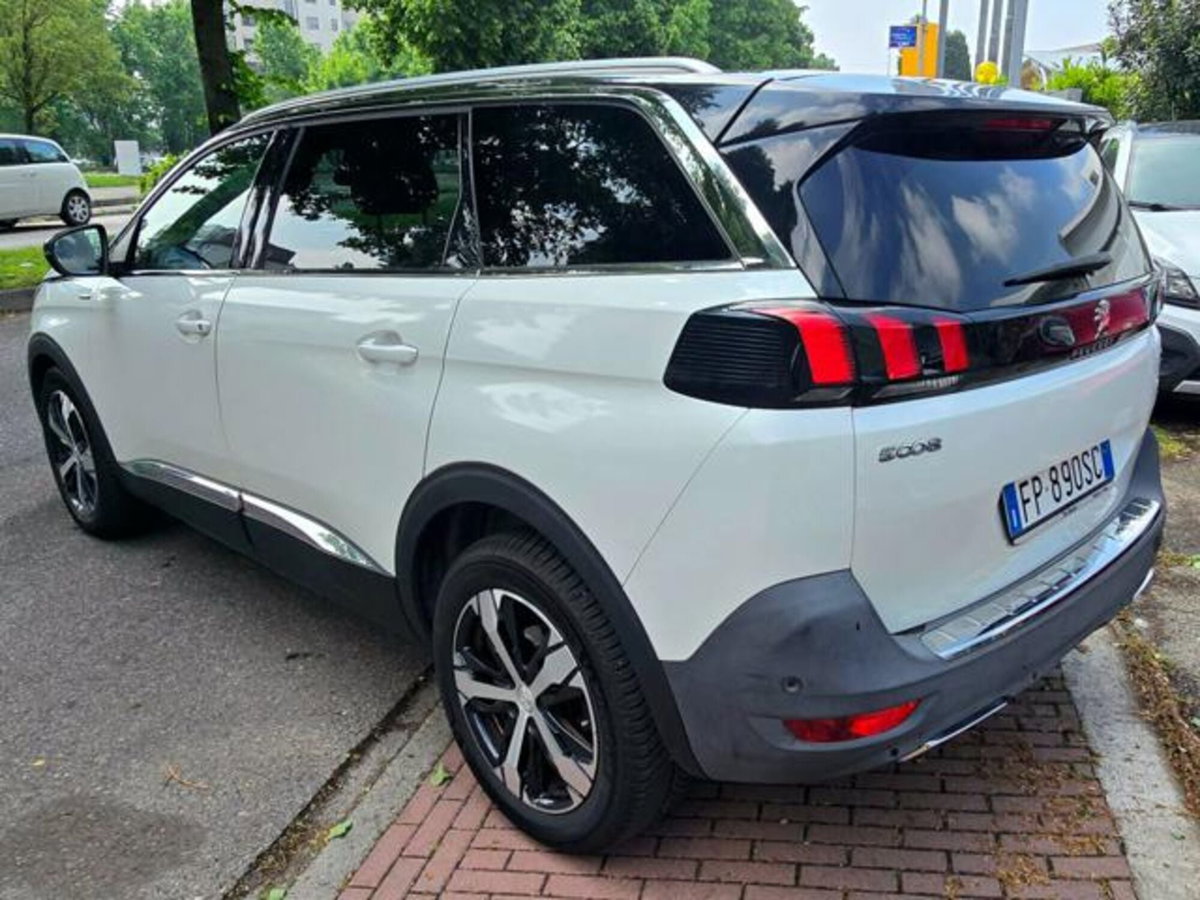 Peugeot 5008 BlueHDi 120 S&S EAT6 GT Line (5)