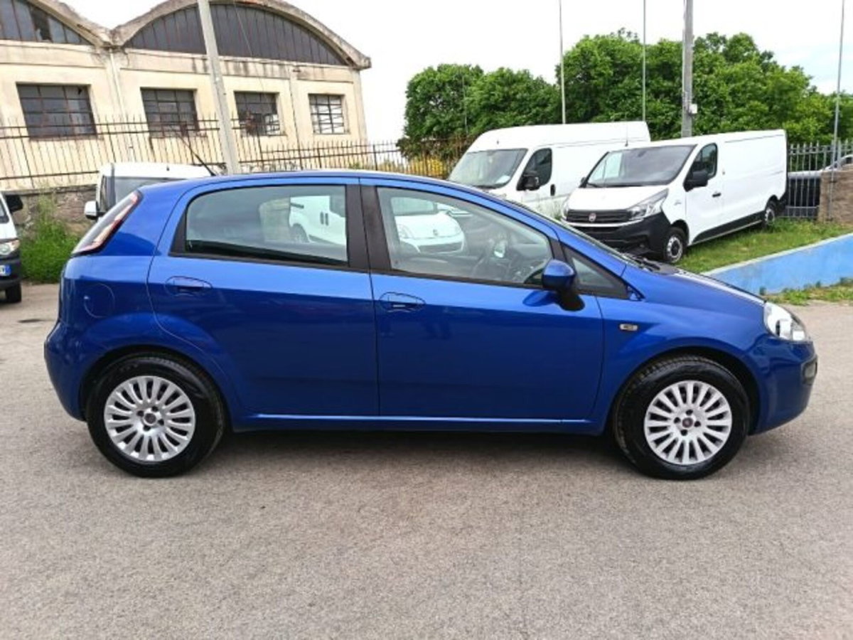 Fiat Punto Evo 1.3 Mjt 90 CV 5 porte Dualogic Dynamic (5)