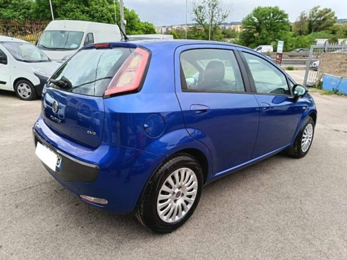 Fiat Punto Evo 1.3 Mjt 90 CV 5 porte Dualogic Dynamic (7)