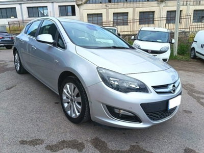 Opel Astra 1.4 Turbo 120CV 5 porte Cosmo (2)