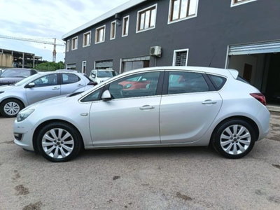 Opel Astra 1.4 Turbo 120CV 5 porte Cosmo (4)