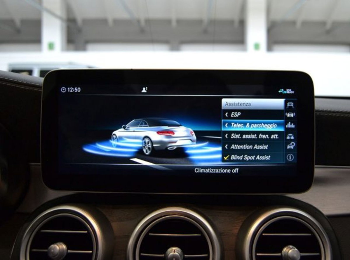 Mercedes-Benz Classe C Cabrio 180 Cabrio Premium (11)