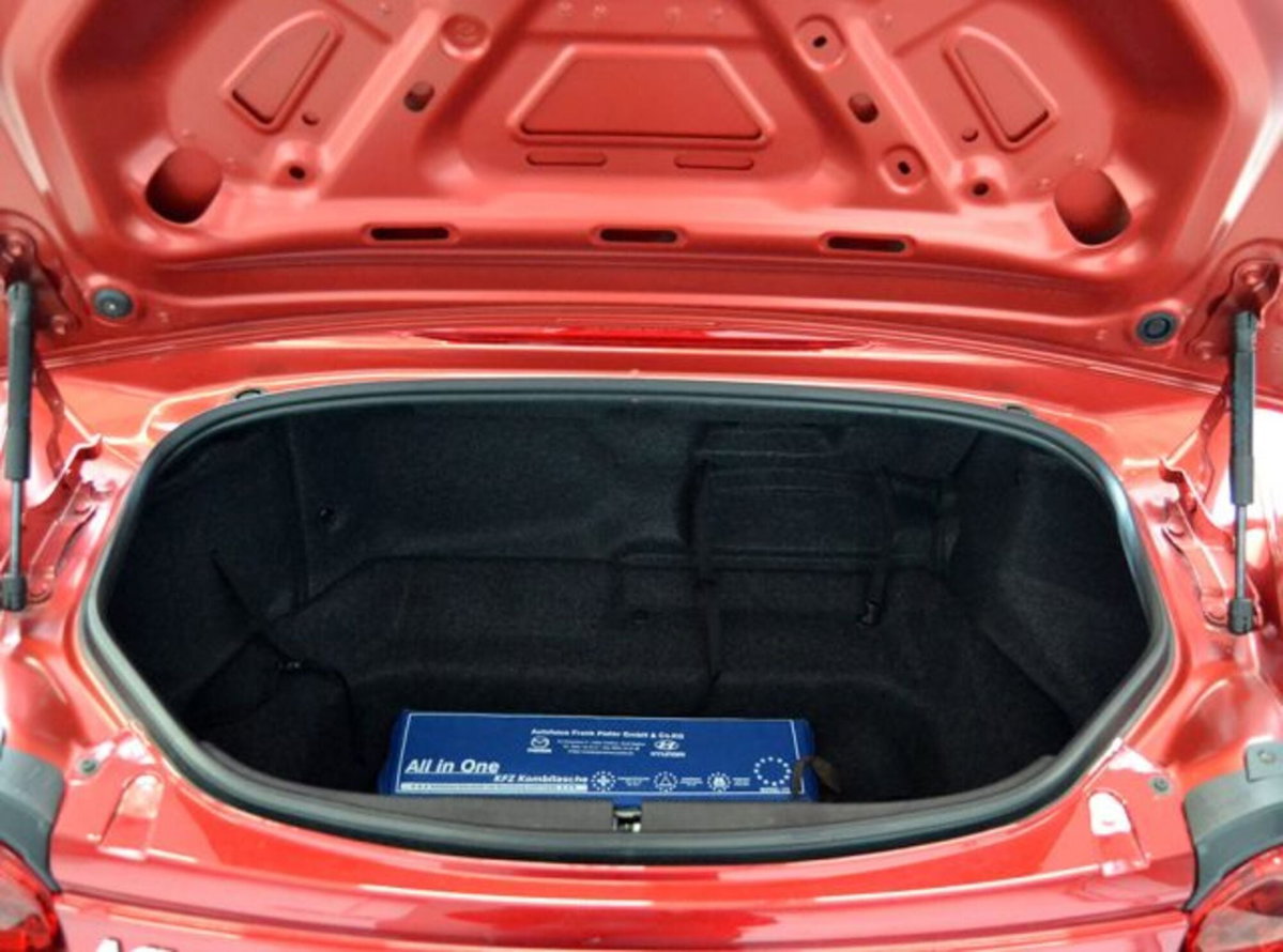 Mazda MX-5 2.0L Skyactiv-G Exceed (11)