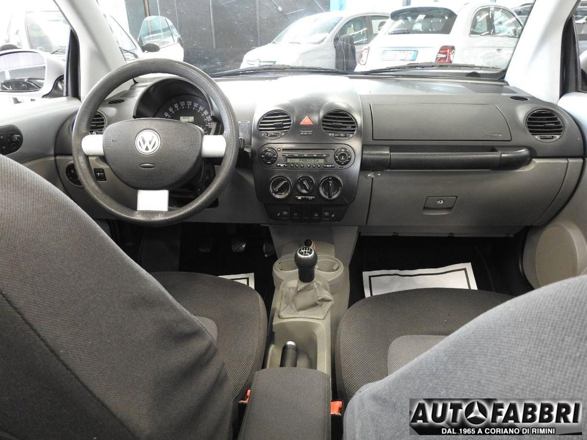 Volkswagen New Beetle Cabrio 1.6 Cabrio (16)