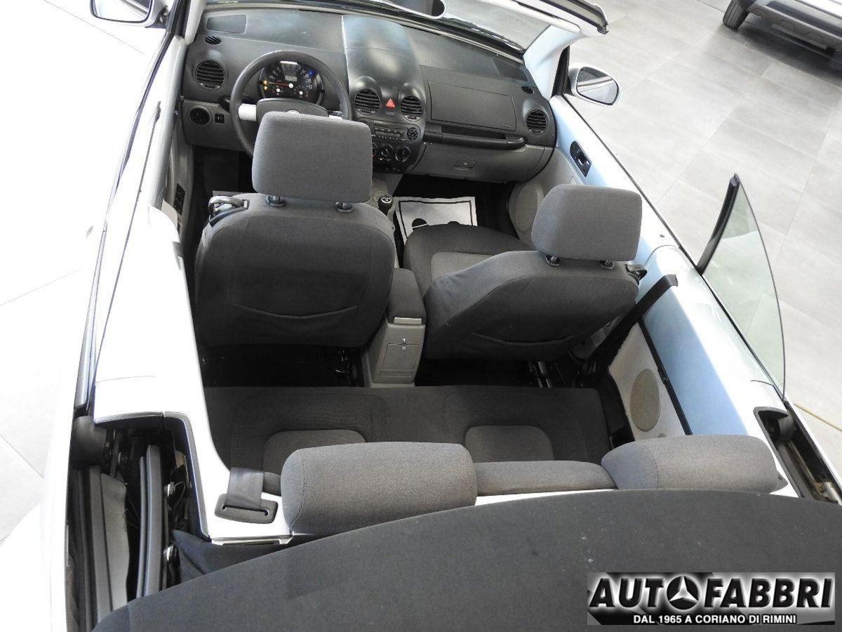 Volkswagen New Beetle Cabrio 1.6 Cabrio (17)