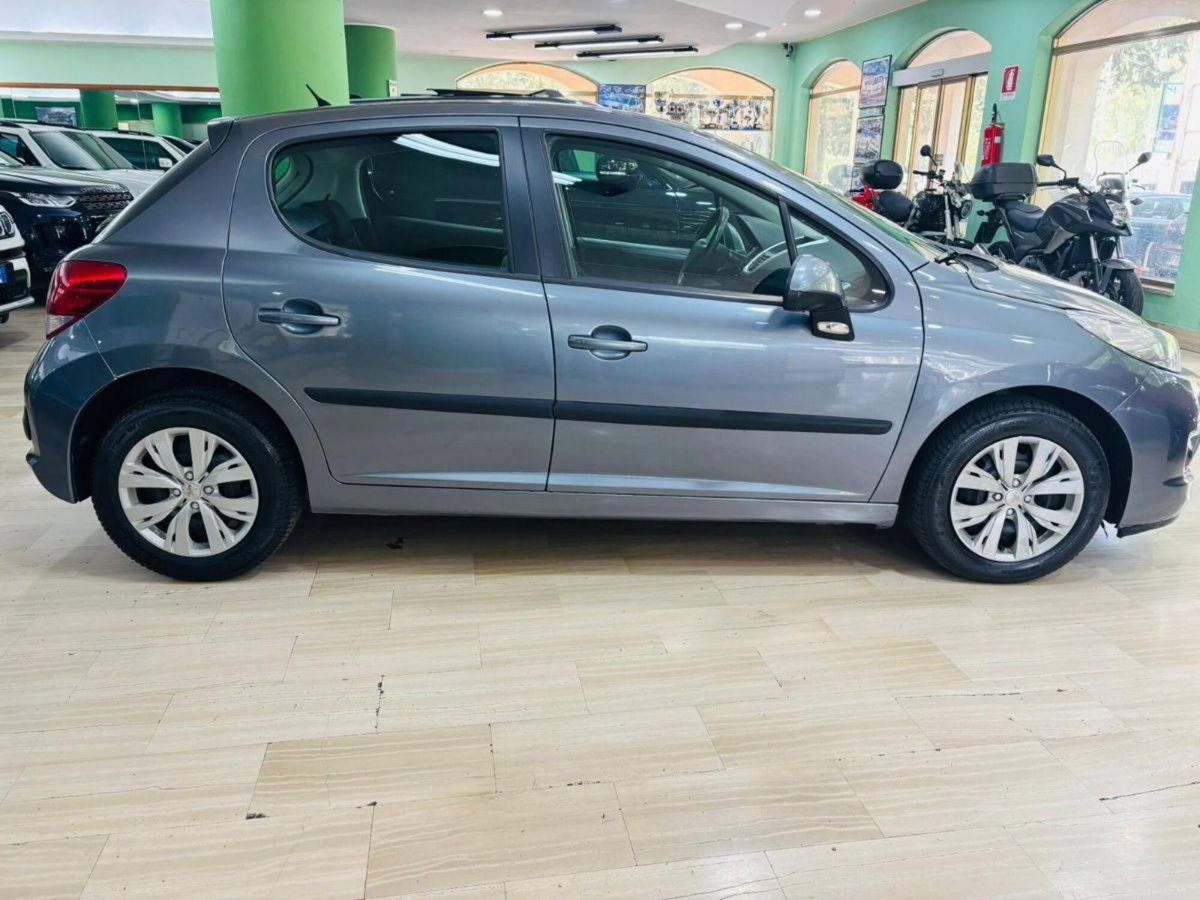 Peugeot 207 HDi 70CV 5p. Allure (3)