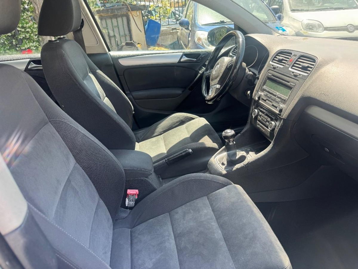Volkswagen Golf 1.6 TDI DPF 5p. Highline (4)