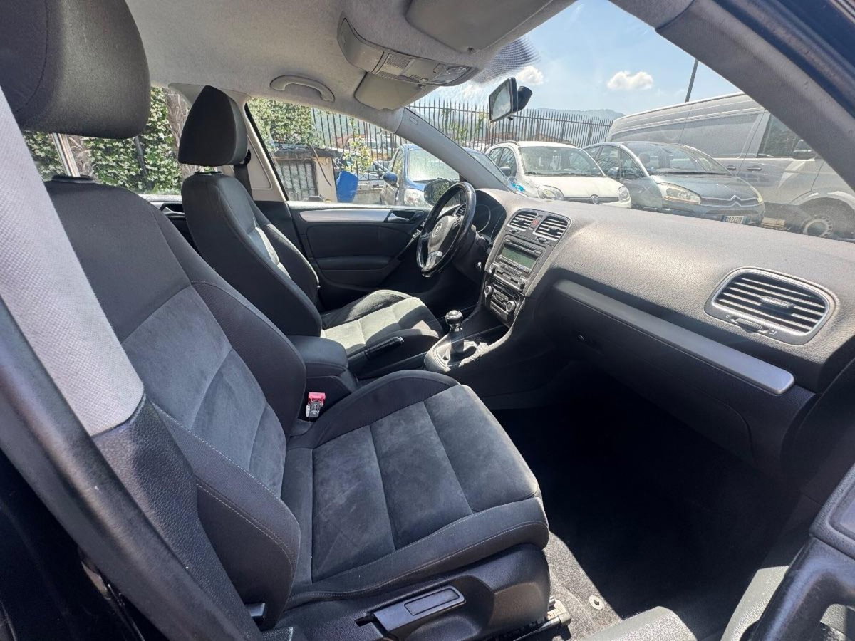 Volkswagen Golf 1.6 TDI DPF 5p. Highline (7)