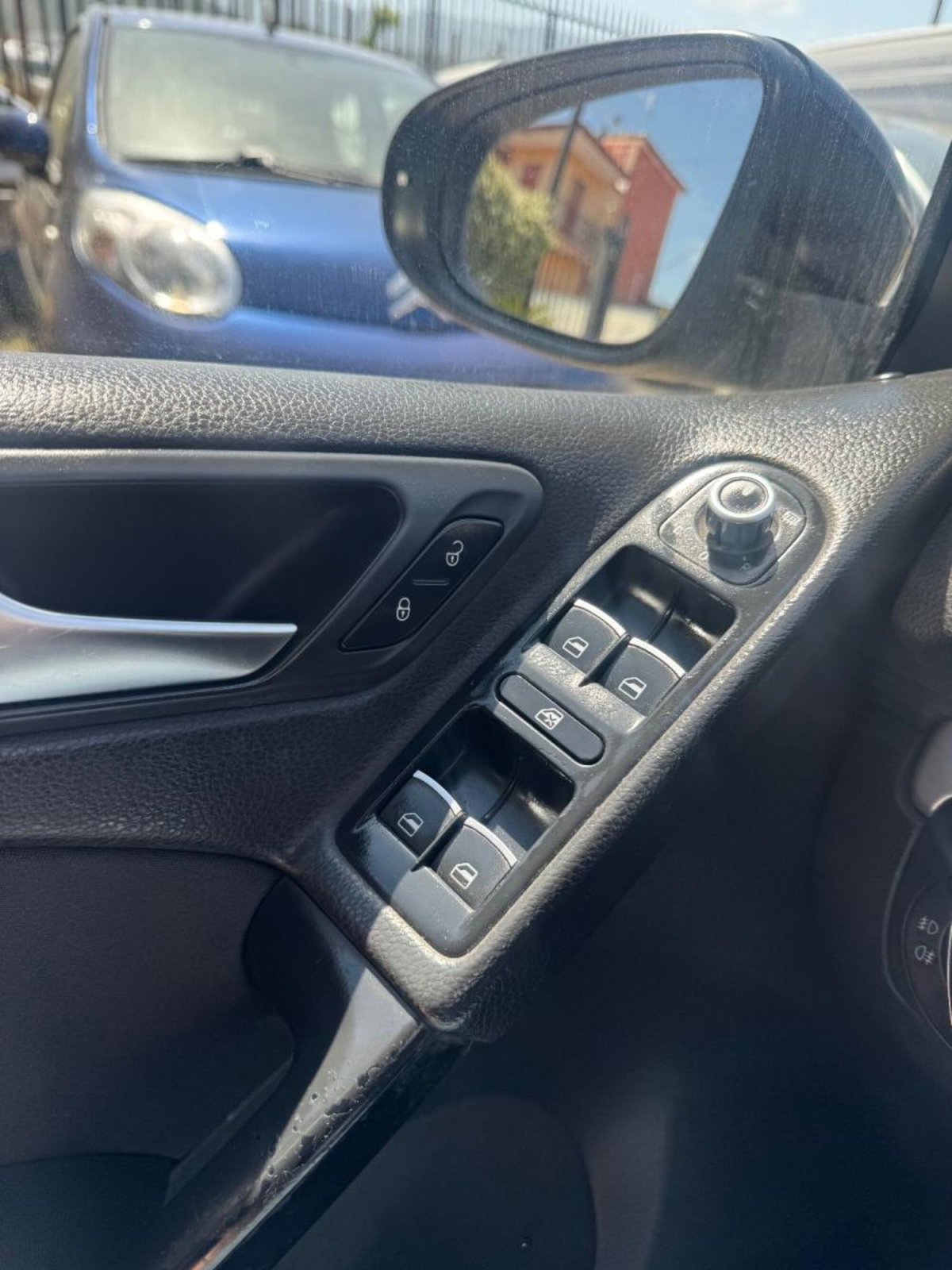 Volkswagen Golf 1.6 TDI DPF 5p. Highline (8)