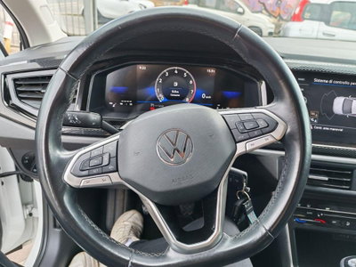 Volkswagen Polo 1.0 tsi Life 95cv (10)