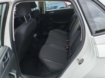 Volkswagen Polo 1.0 tsi Life 95cv (8)