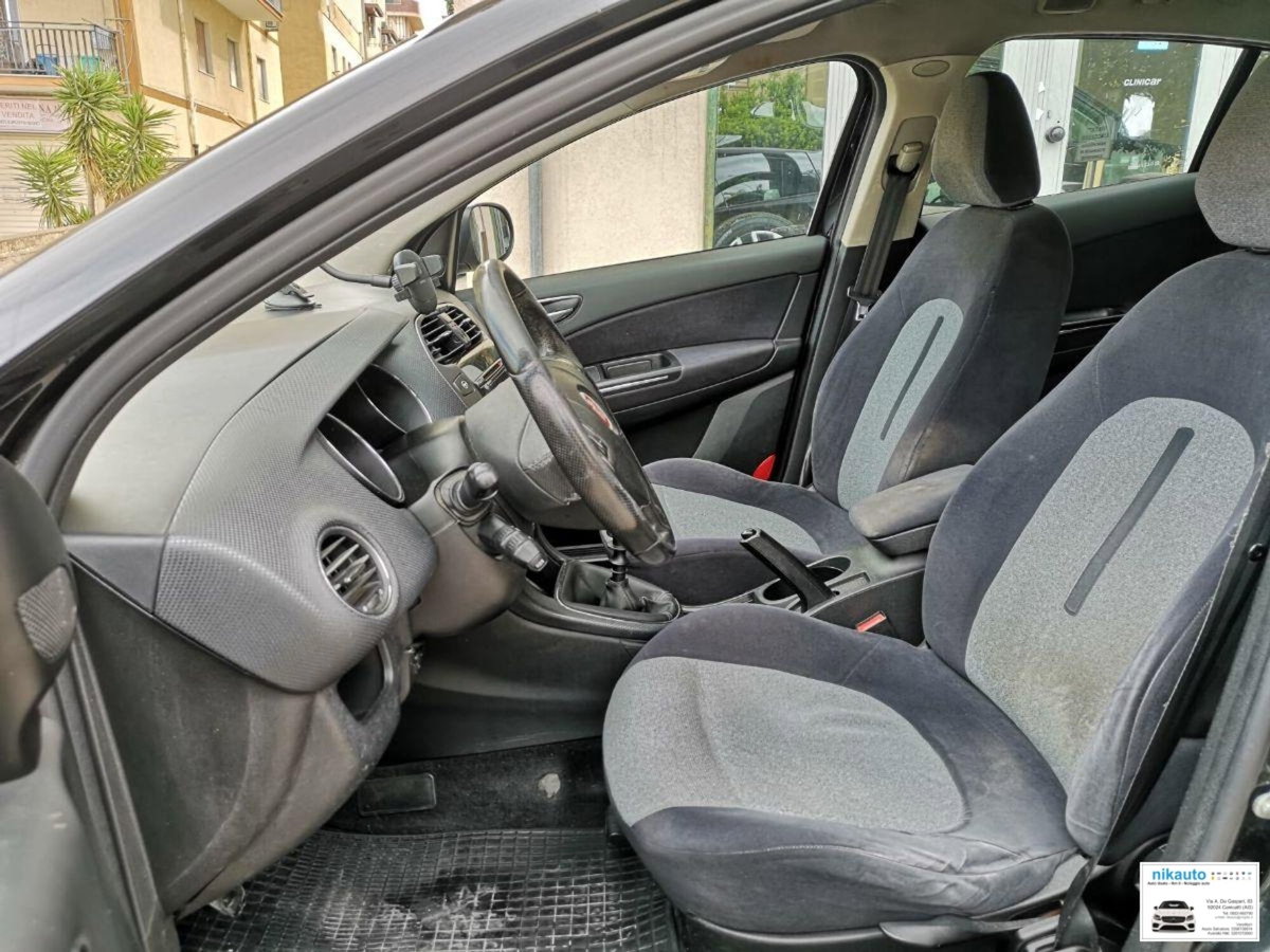 Fiat Bravo 1.6 MJT 120 CV DPF Emotion (9)