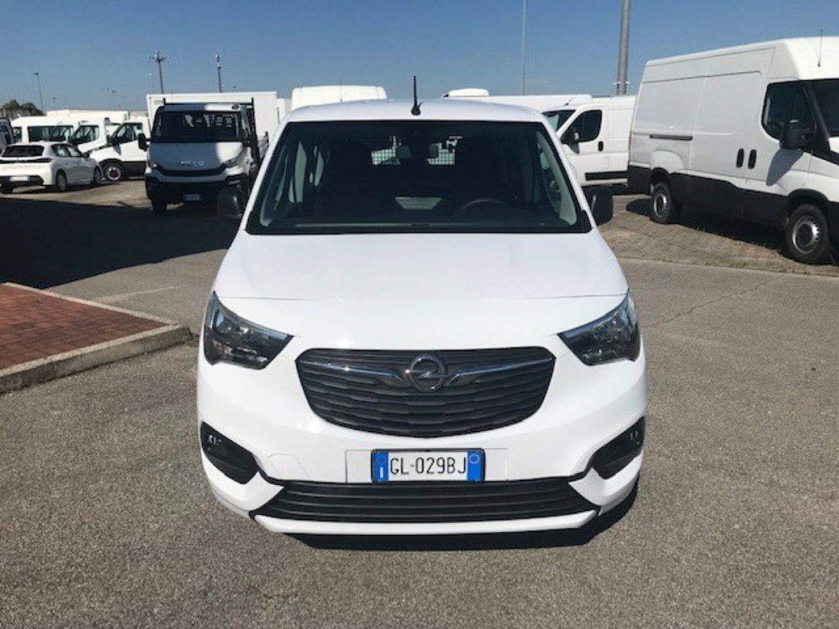 Opel Combo Furgone cargo XL d.cab mobile 1.5d 100cv S&S mt6 (2)