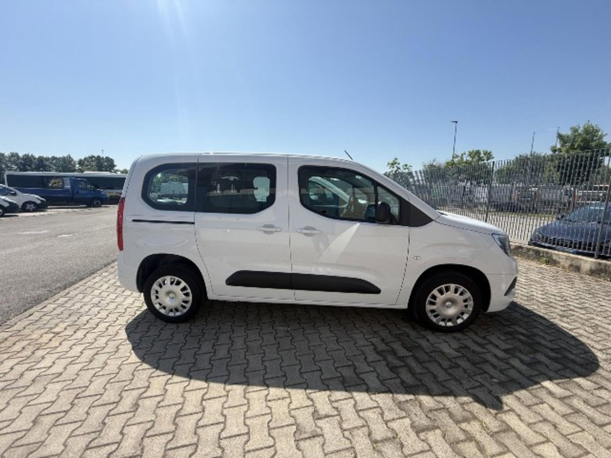 Opel Combo Furgone cargo XL d.cab mobile 1.5d 100cv S&S mt6 (3)