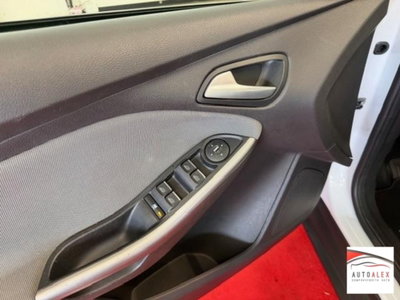 Ford Focus Station Wagon 1.6 TDCi 95 CV SW Titanium (14)