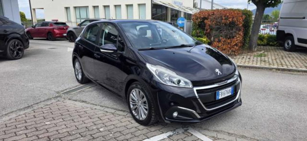 Peugeot 208 75 5 porte Touch (2)