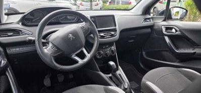 Peugeot 208 75 5 porte Touch (9)