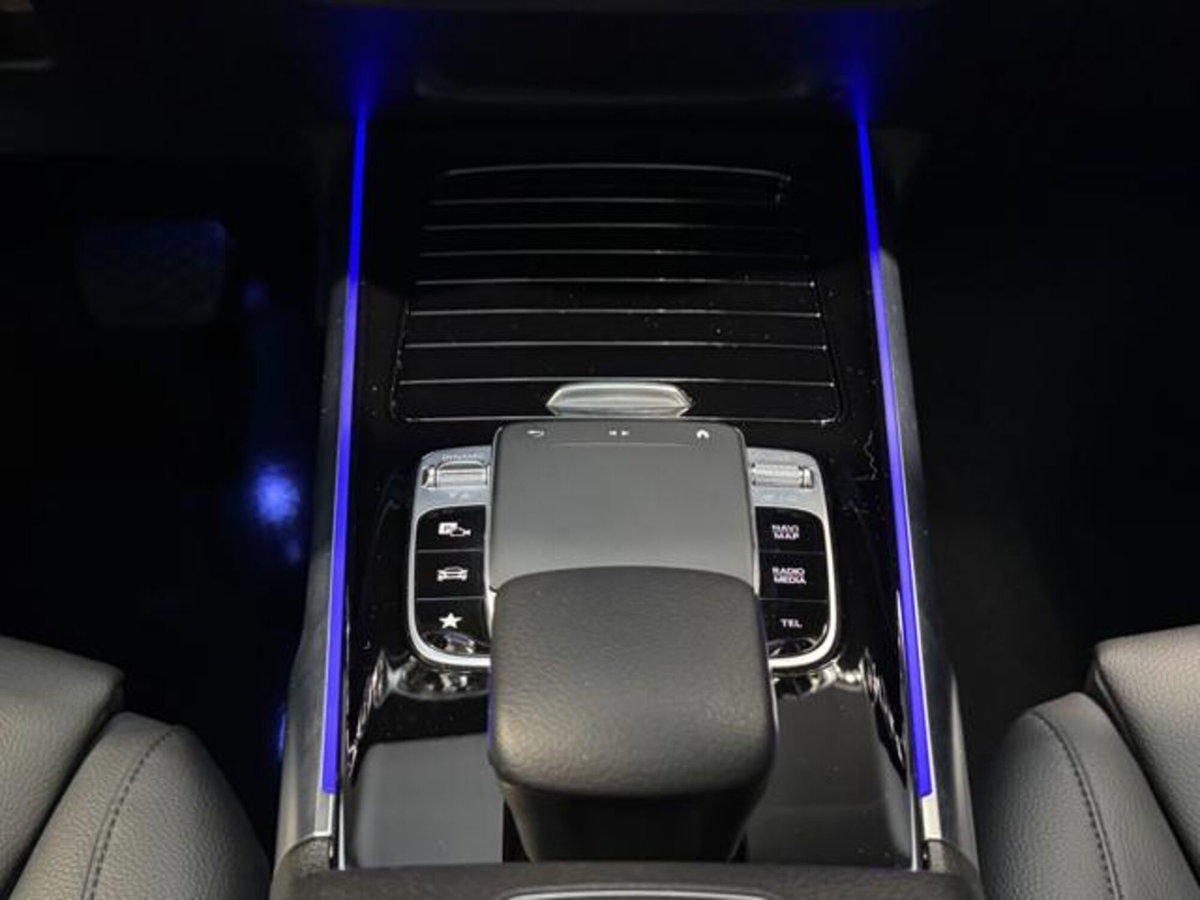 Mercedes-Benz GLB 200 Automatic Premium (16)