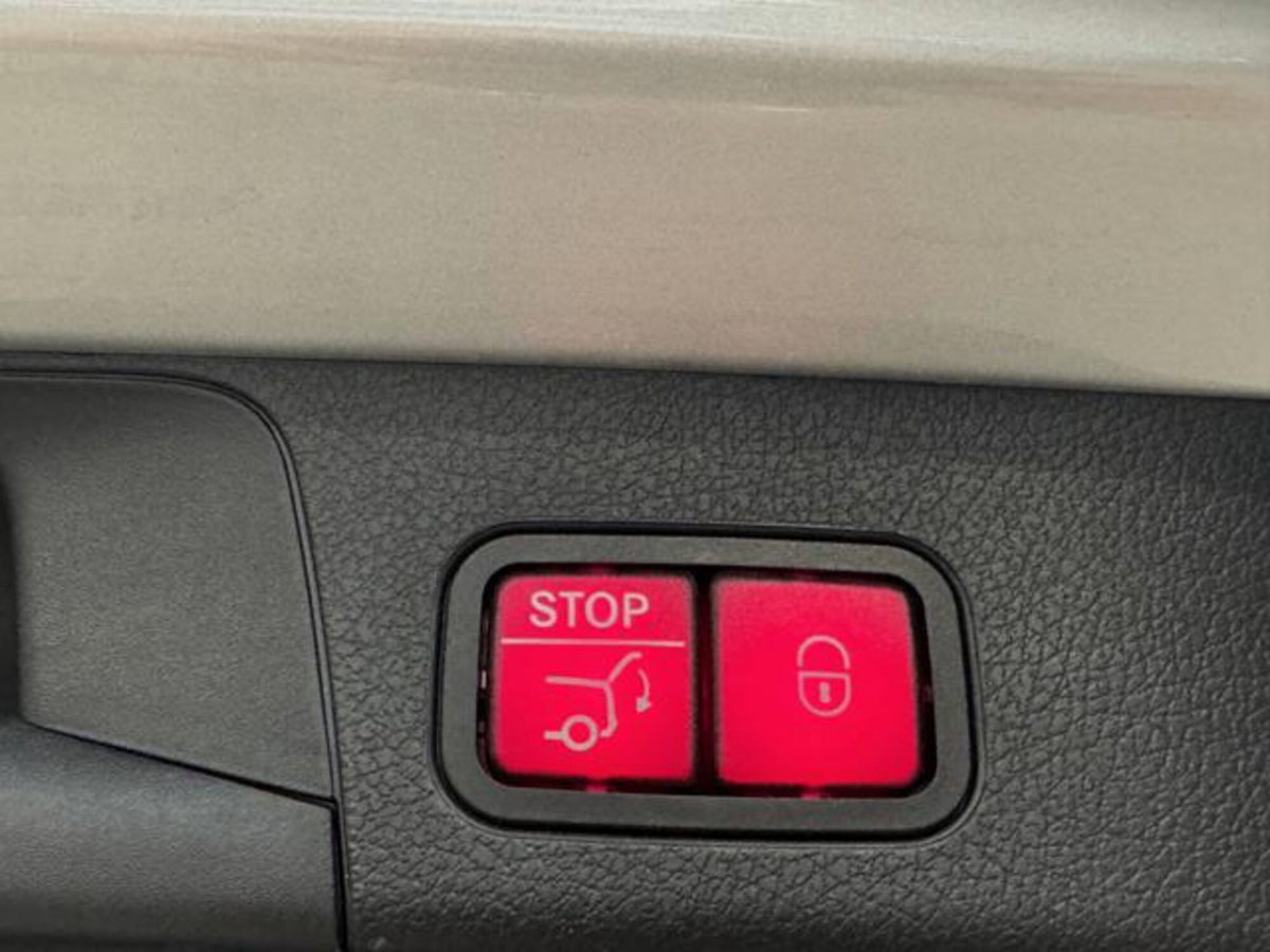 Mercedes-Benz GLB 200 Automatic Premium (9)