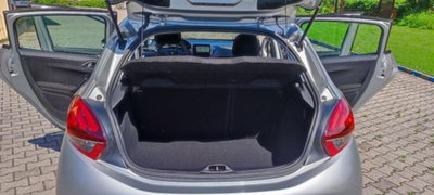 Peugeot 208 82 5 porte Touch (10)
