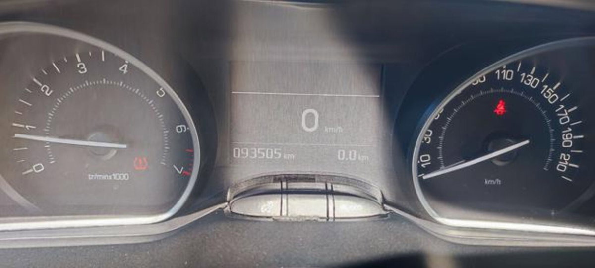 Peugeot 208 82 5 porte Touch (16)