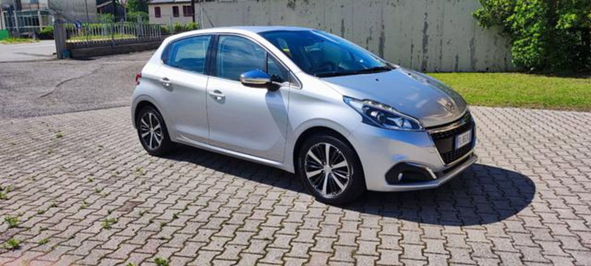 Peugeot 208 82 5 porte Touch (7)