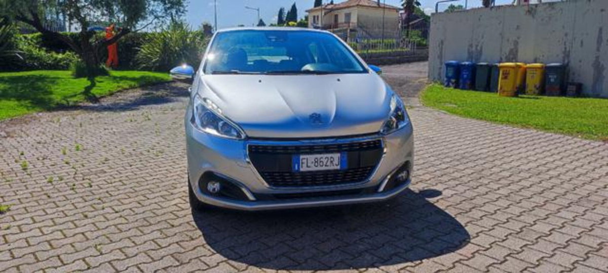 Peugeot 208 82 5 porte Touch (9)