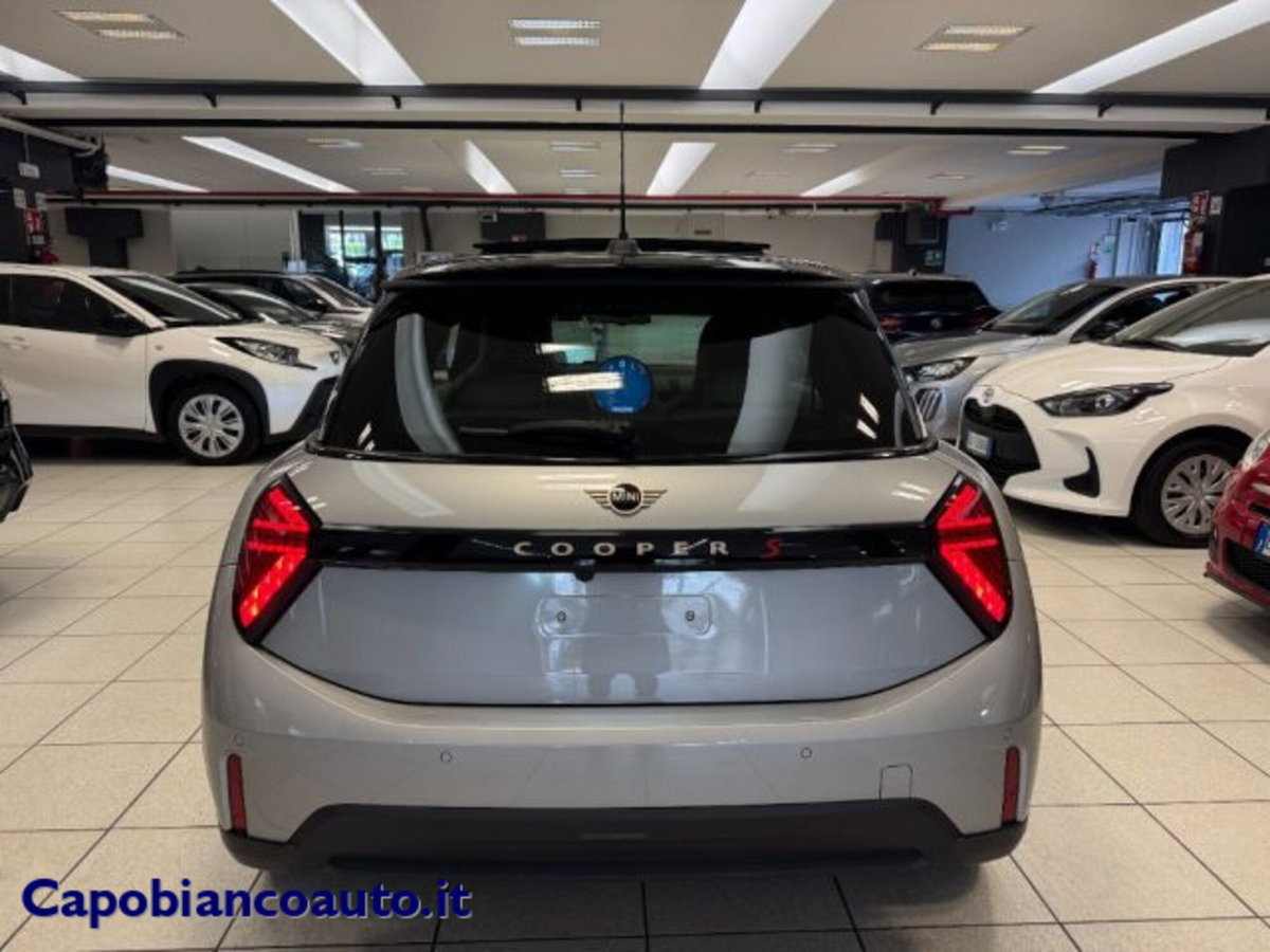 MINI Mini 3p 2.0 S Favoured auto (5)